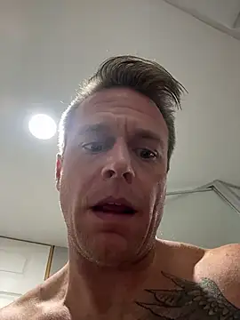 DILFiGuess11 online show from 11-25-25, 08:14