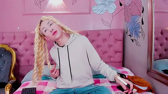 Aaron Fordd online show from 12-22-25, 01:30