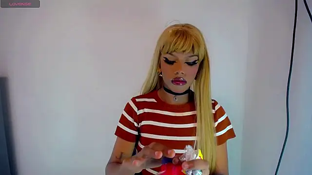 Snapshot of TheBlackwidows chatting on 09-15-25, 07:58 TheBlackwidows online show from 09-15-25, 07:58