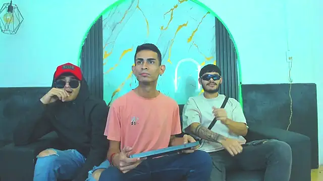 Golldens Dreamss online show from 11-23-25, 11:54