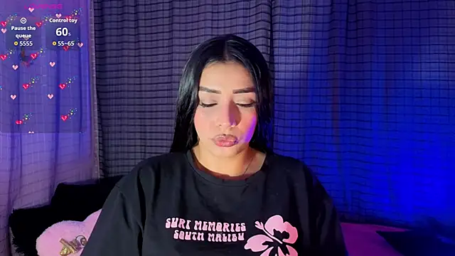 Snapshot of Kayleemorales chatting on 10-15-25, 05:46 Kayleemorales online show from 10-15-25, 05:46