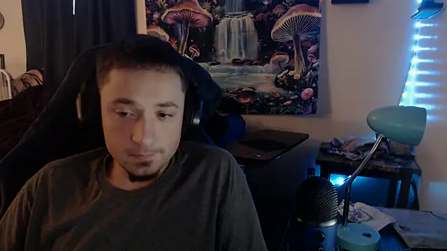 Snapshot of YoBlezz chatting on 09-11-25, 11:05 YoBlezz online show from 09-11-25, 11:05