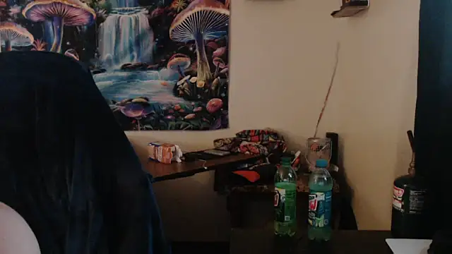 Snapshot of YoBlezz chatting on 09-22-25, 06:54 YoBlezz online show from 09-22-25, 06:54