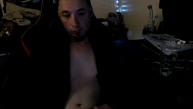 Snapshot of YoBlezz chatting on 10-05-25, 04:22 YoBlezz online show from 10-05-25, 04:22