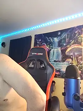 Snapshot of YoBlezz chatting on 11-23-25, 10:48 YoBlezz online show from 11-23-25, 10:48