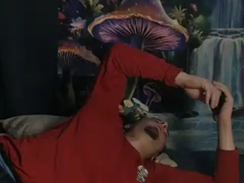 Snapshot of YoBlezz chatting on 11-25-25, 07:08 YoBlezz online show from 11-25-25, 07:08