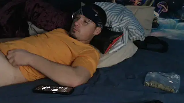 Snapshot of YoBlezz chatting on 11-25-25, 07:14 YoBlezz online show from 11-25-25, 07:14