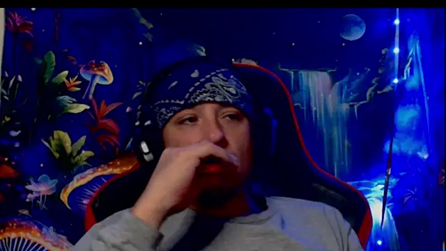 Snapshot of YoBlezz chatting on 11-27-25, 11:29 YoBlezz online show from 11-27-25, 11:29