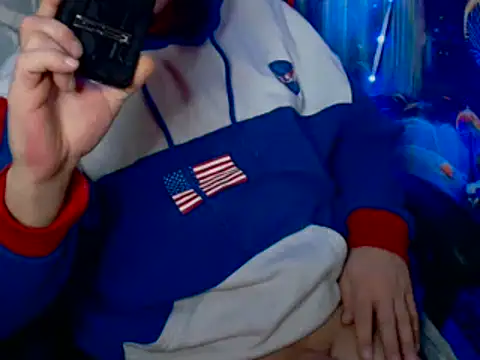 Snapshot of YoBlezz chatting on 11-28-25, 11:35 YoBlezz online show from 11-28-25, 11:35