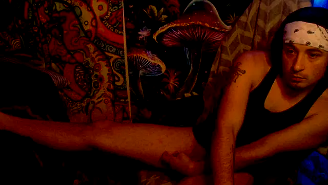 Snapshot of YoBlezz chatting on 12-01-25, 07:13 YoBlezz online show from 12-01-25, 07:13