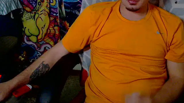 Snapshot of YoBlezz chatting on 12-05-25, 05:05 YoBlezz online show from 12-05-25, 05:05