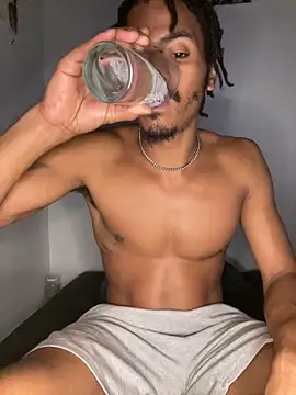 TRILLAHUNG online show from 09-15-25, 01:38