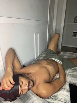 TRILLAHUNG online show from 09-30-25, 04:06