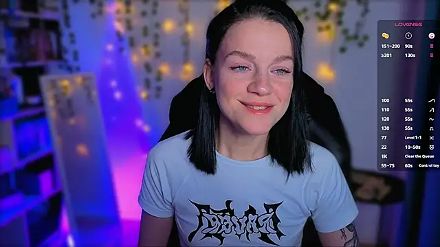 Snapshot of raspberry__girl_ chatting on 09-14-25, 07:57 raspberry  girl  online show from 09-14-25, 07:57