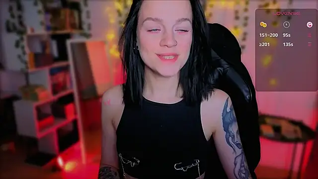 Snapshot of raspberry__girl_ chatting on 09-18-25, 07:49 raspberry  girl  online show from 09-18-25, 07:49