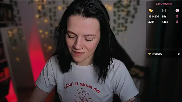 Snapshot of raspberry__girl_ chatting on 10-08-25, 09:56 raspberry  girl  online show from 10-08-25, 09:56