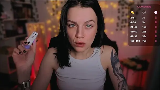 Snapshot of raspberry__girl_ chatting on 10-09-25, 09:35 raspberry  girl  online show from 10-09-25, 09:35