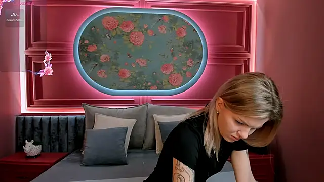 Snapshot of NaomiSol chatting on 09-27-25, 07:30 NaomiSol online show from 09-27-25, 07:30