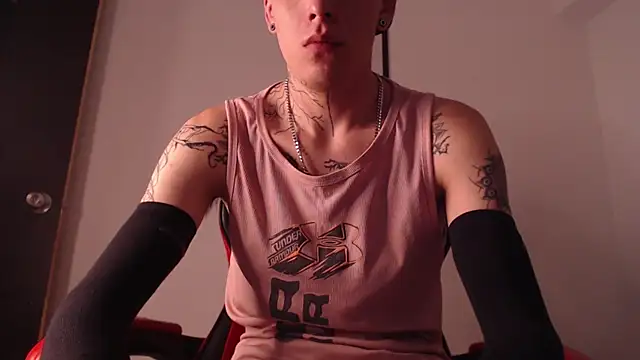 Anhonymus  online show from 09-19-25, 03:52