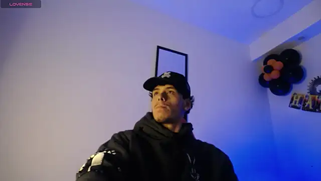 Anhonymus  online show from 10-12-25, 03:49