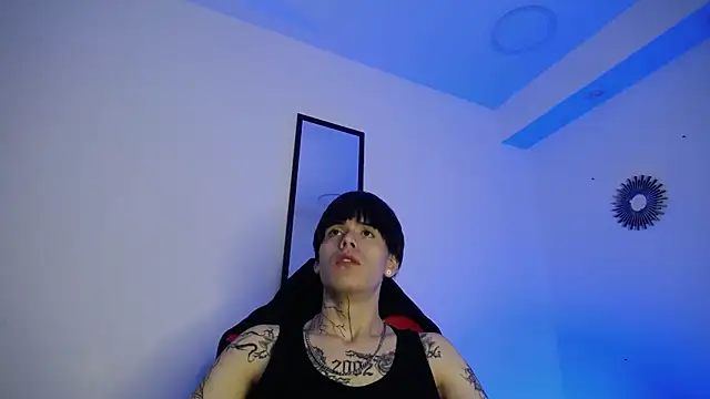 Anhonymus  online show from 11-07-25, 04:01