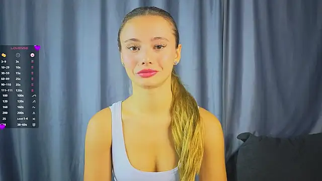 Snapshot of NaughtySeraphine chatting on 11-11-25, 06:13 NaughtySeraphine online show from 11-11-25, 06:13