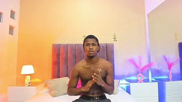 Kiaraa y Her Crazy online show from 12-19-25, 03:57