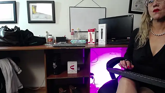 GretaVoss  online show from 01-17-26, 08:01