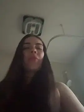 Snapshot of valentinalamont chatting on 09-19-25, 05:57 valentinalamont online show from 09-19-25, 05:57