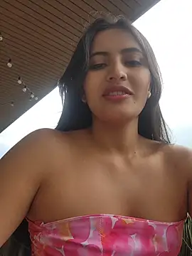 Snapshot of Rumy_2005 chatting on 11-17-25, 02:01 Rumy 2005 online show from 11-17-25, 02:01