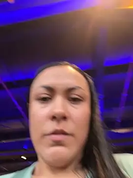 TiffanyyLam online show from 09-22-25, 06:43