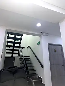 TiffanyyLam online show from 09-23-25, 11:02