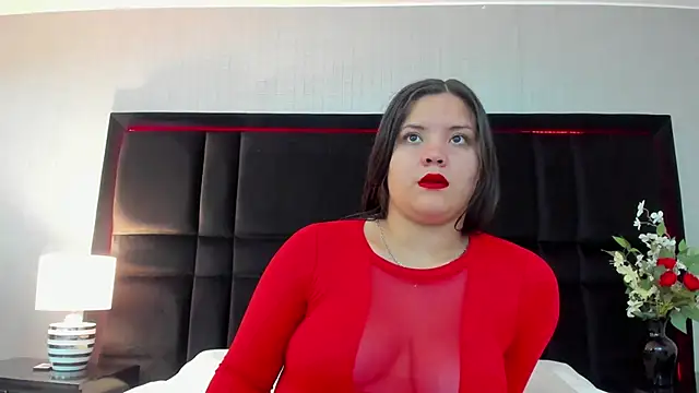 Snapshot of NahiaMonet chatting on 10-18-25, 03:20 NahiaMonet online show from 10-18-25, 03:20