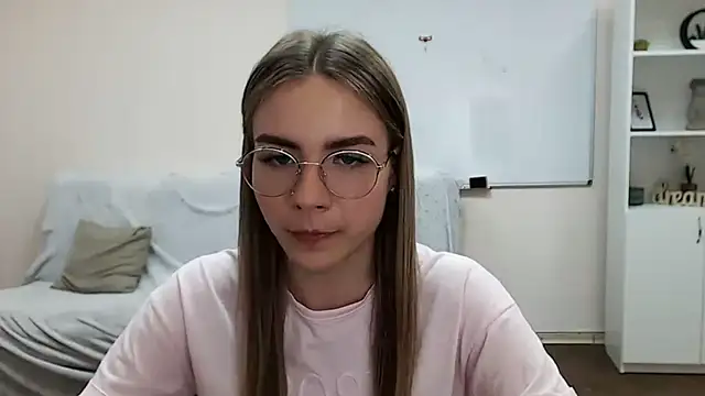 Snapshot of aSingleOne chatting on 10-27-25, 05:28 aSingleOne online show from 10-27-25, 05:28