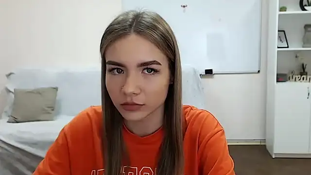 Snapshot of aSingleOne chatting on 10-30-25, 10:43 aSingleOne online show from 10-30-25, 10:43