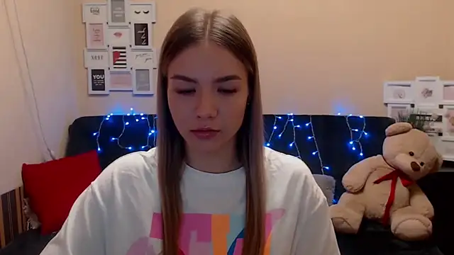 Snapshot of aSingleOne chatting on 02-18-26, 09:00 aSingleOne online show from 02-18-26, 09:00