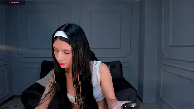 LaurentConnor online show from 10-31-25, 03:29