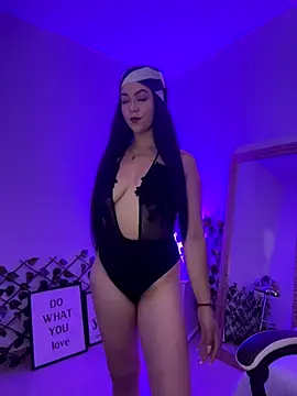 Mariana Montes online show from 10-21-25, 07:47