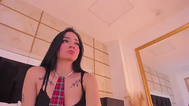 RoxyLior online show from 12-23-25, 03:59