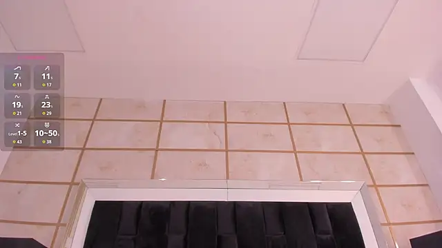 Snapshot of RoxyLior chatting on 01-16-26, 03:32 RoxyLior online show from 01-16-26, 03:32