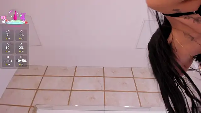 Snapshot of RoxyLior chatting on 01-17-26, 03:22 RoxyLior online show from 01-17-26, 03:22