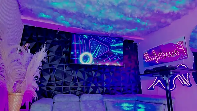 Naomy Alvaradoo online show from 10-21-25, 07:25