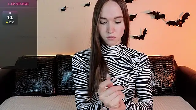 Snapshot of Angeel_Kate chatting on 11-05-25, 11:43 Angeel Kate online show from 11-05-25, 11:43