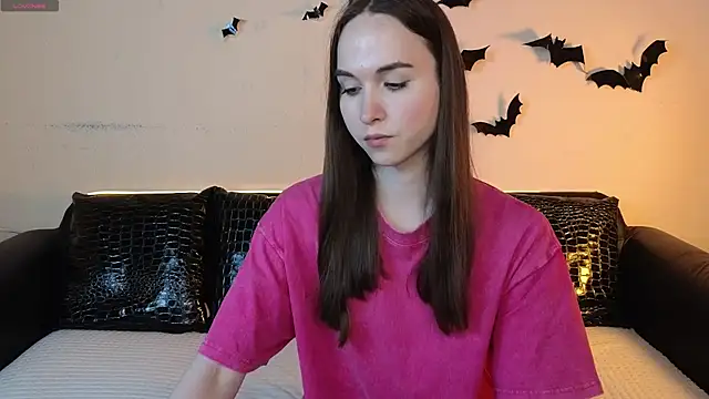 Snapshot of Angeel_Kate chatting on 11-19-25, 11:43 Angeel Kate online show from 11-19-25, 11:43