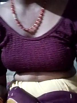 Snapshot of Beautiful-fun6 chatting on 10-27-25, 04:00 Beautiful-fun6 online show from 10-27-25, 04:00