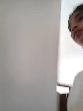 Hot-Soniya2 online show from 10-06-25, 06:11