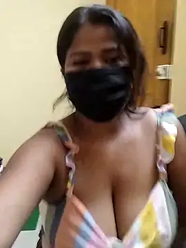 Snapshot of HAANNIAA chatting on 09-24-25, 06:55 HAANNIAA online show from 09-24-25, 06:55