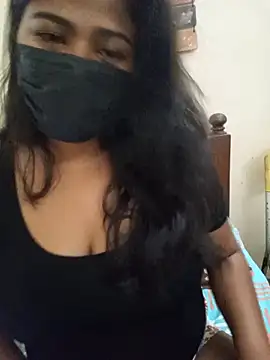 Snapshot of HAANNIAA chatting on 12-15-25, 12:42 HAANNIAA online show from 12-15-25, 12:42