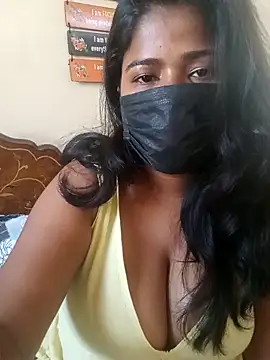 Snapshot of HAANNIAA chatting on 12-16-25, 10:31 HAANNIAA online show from 12-16-25, 10:31