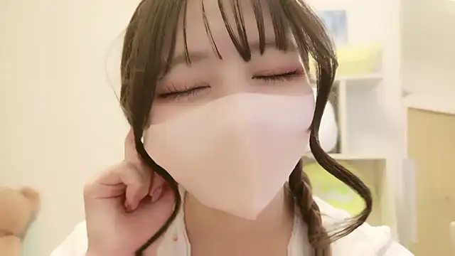 JP Momo o0 online show from 09-10-25, 07:19